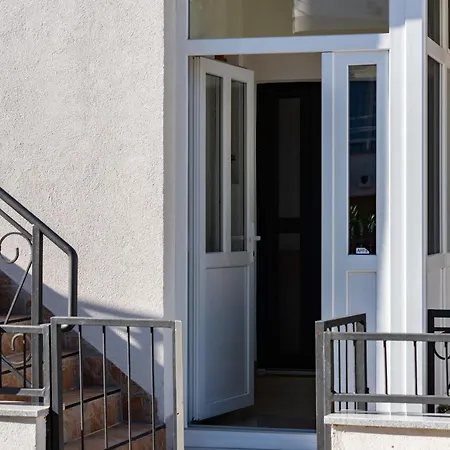 Apartments By The Sea Dramalj, Crikvenica - 2376 *