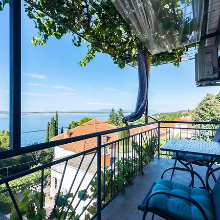 Apartment Apartments By The Sea Dramalj, Crikvenica - 2376 Dramalj